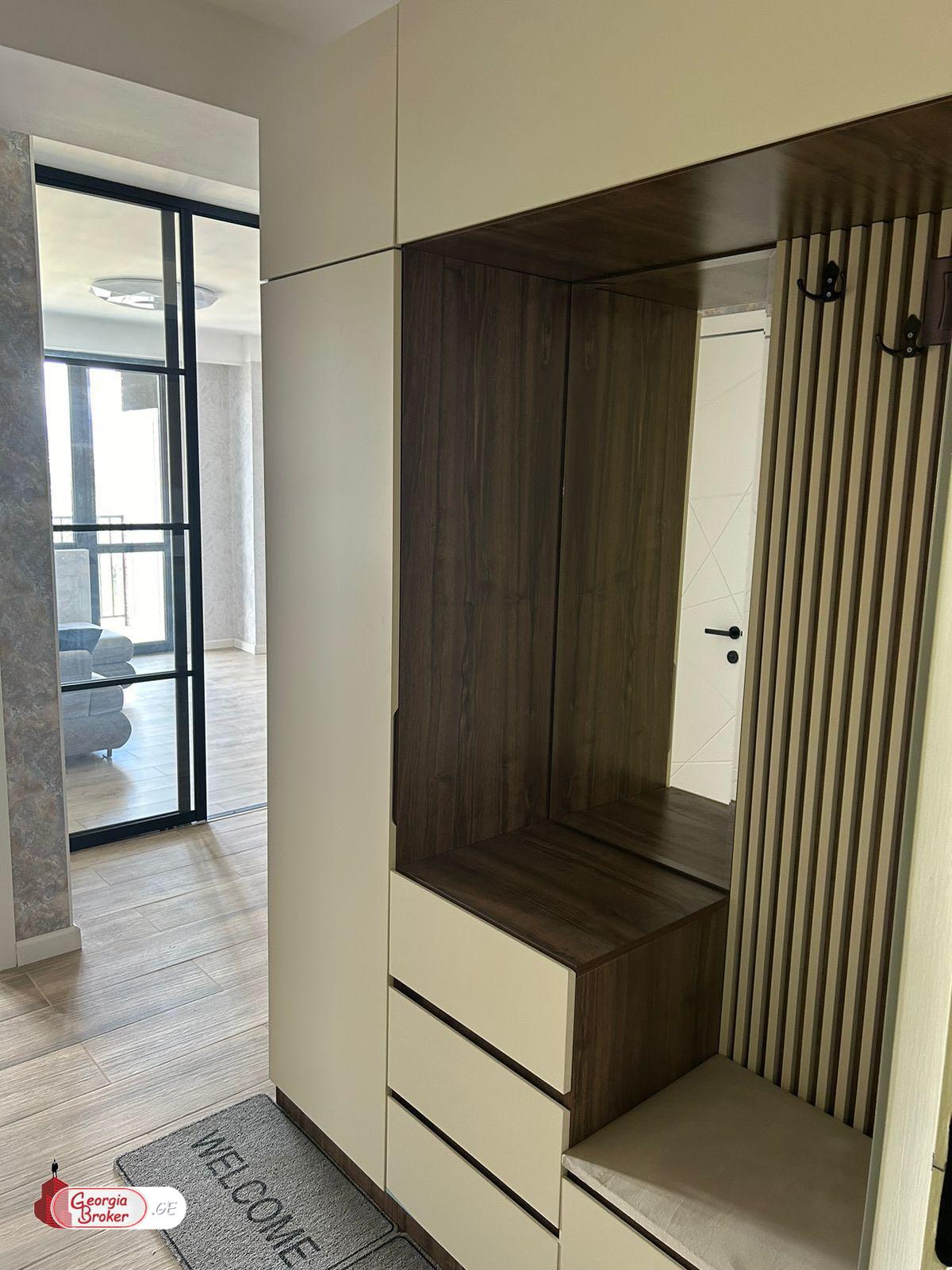 nearly repaired 2-room apartment for sale